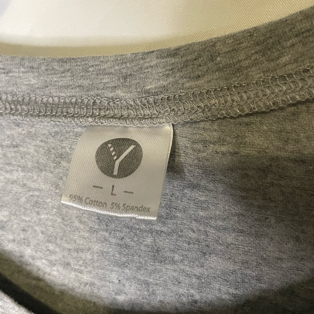 Gray Graphic T-Shirt with Fun Quote - Picture 3 of 3
